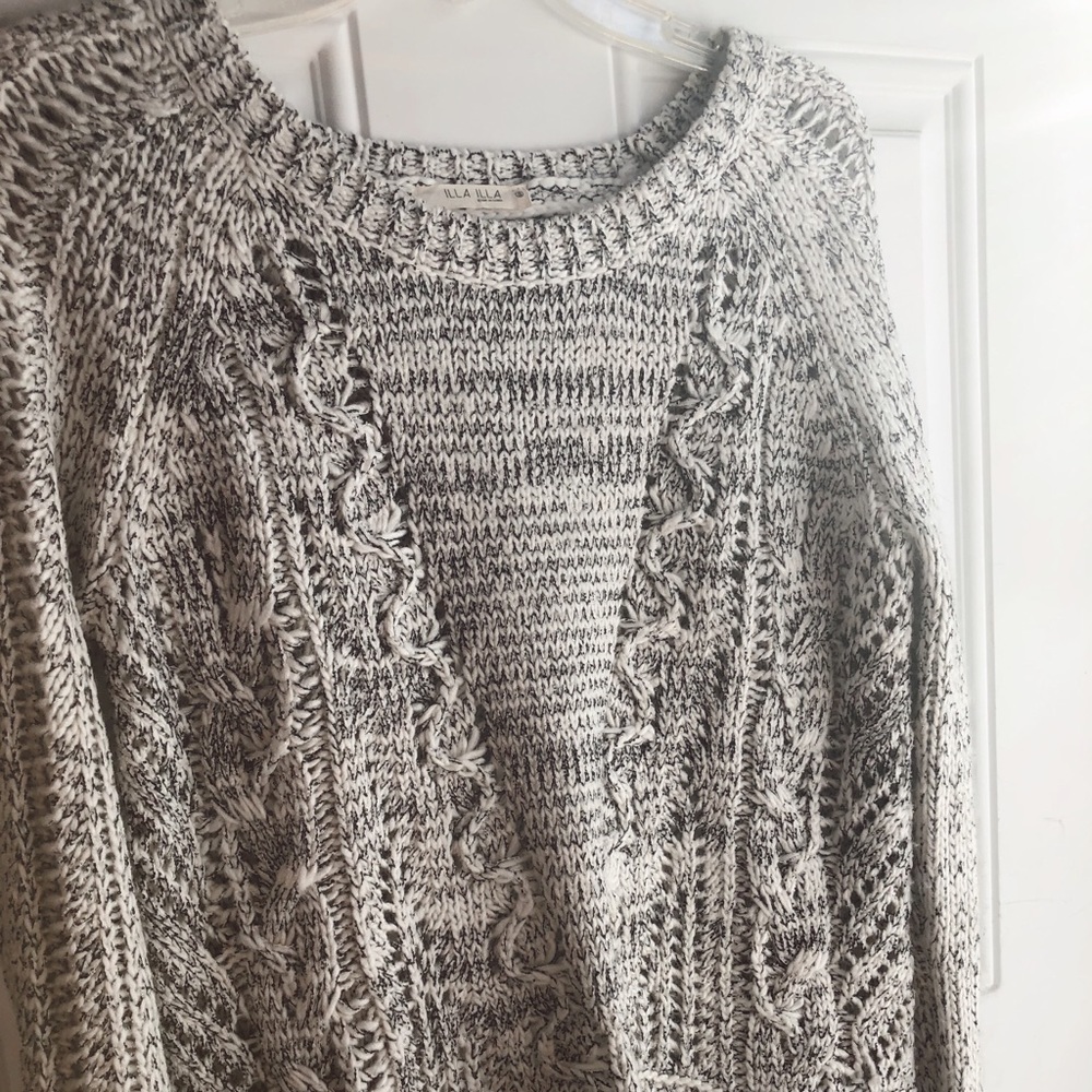 ILLA ILLA Open Back Gray Knit Sweater